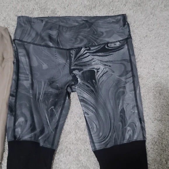 Lot 2 Alo Yoga Goddess Leggings Camel/Ivory and Marble/Black Medium - Picture 5 of 11